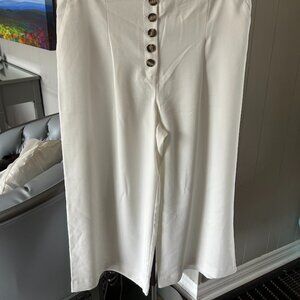 BNWT White Wide Leg Capris Sz 18 from Reitmans